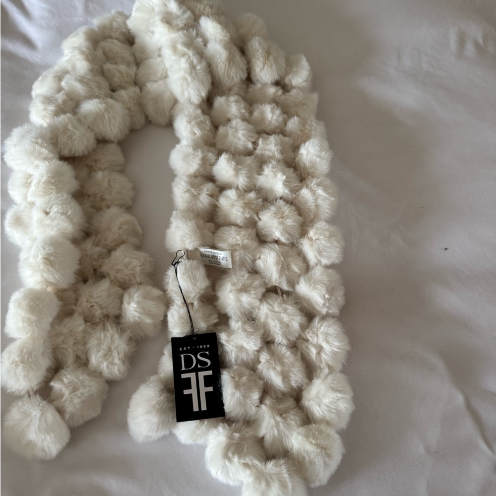 DS Fur Pom Pom Scarf